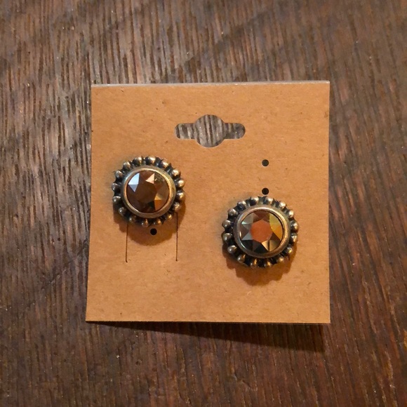 Rose Gold Stud Earrings - Picture 1 of 1
